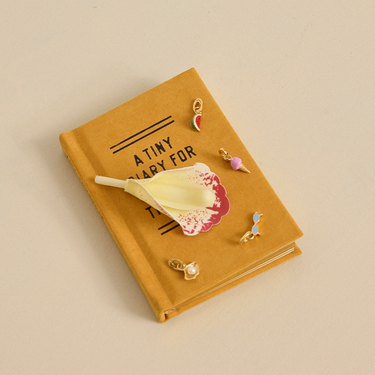 ENAMEL Copenhagen Charm, Shiny Shell Charms Pearl